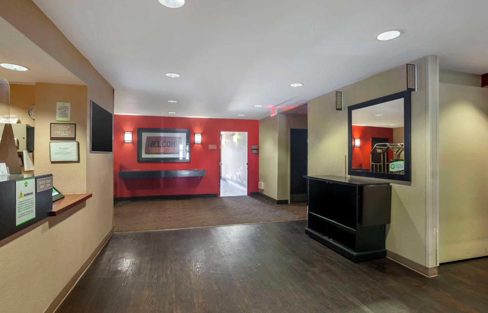 Extended Stay America Suites - San Diego - Mission Valley - Stadium Exterior photo